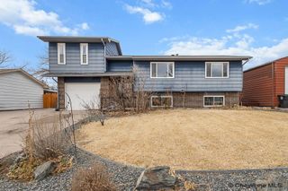 900 PHOENIX DR, Cheyenne, WY 82001