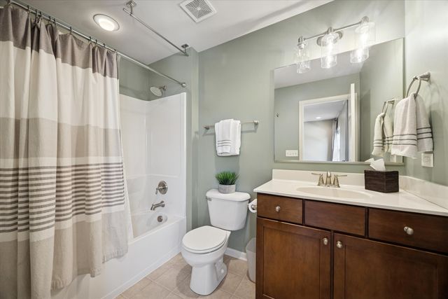 0N052 Woodland Court, Winfield, IL 60190