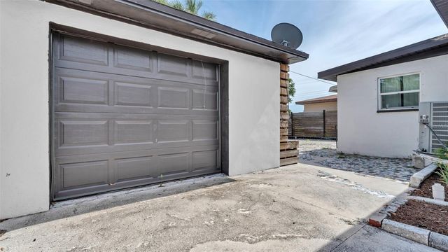 2906 W NASSAU STREET, Tampa, FL 33607
