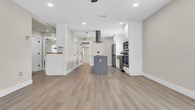 2906 W NASSAU STREET, Tampa, FL 33607