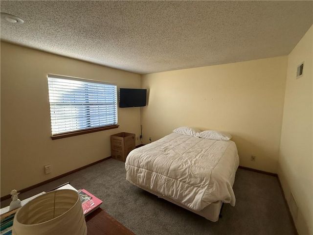 11640 W 113th Street, Overland Park, KS 66210