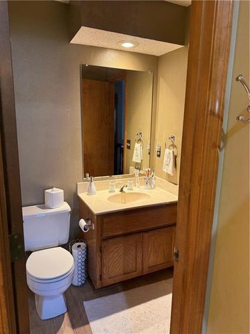 11640 W 113th Street, Overland Park, KS 66210