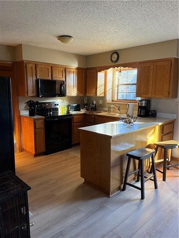 11640 W 113th Street, Overland Park, KS 66210