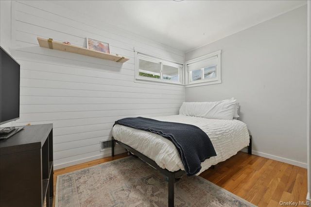 9 Copperbeech Road, Saint James, NY 11780