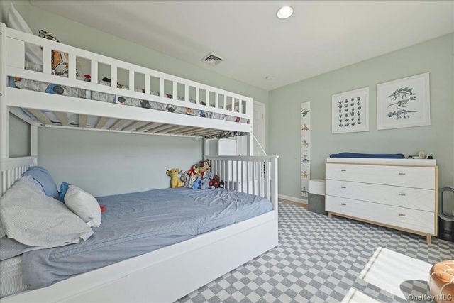 9 Copperbeech Road, Saint James, NY 11780