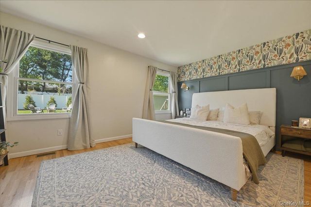 9 Copperbeech Road, Saint James, NY 11780