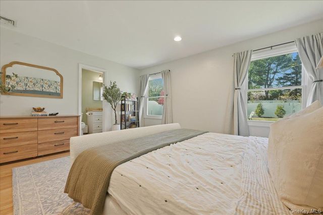 9 Copperbeech Road, Saint James, NY 11780