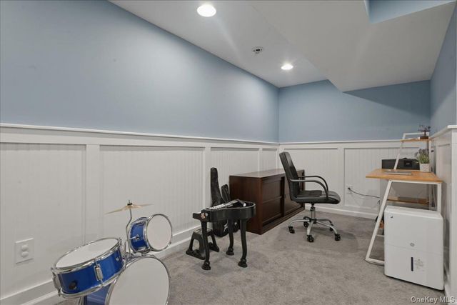 9 Copperbeech Road, Saint James, NY 11780