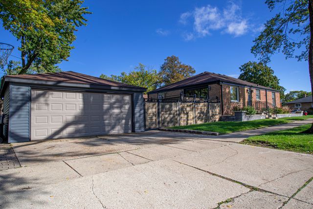 226 N Lind Avenue, Hillside, IL 60162