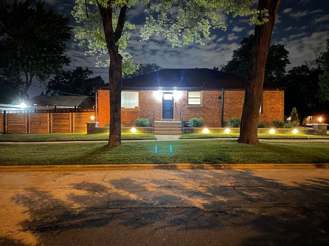 226 N Lind Avenue, Hillside, IL 60162