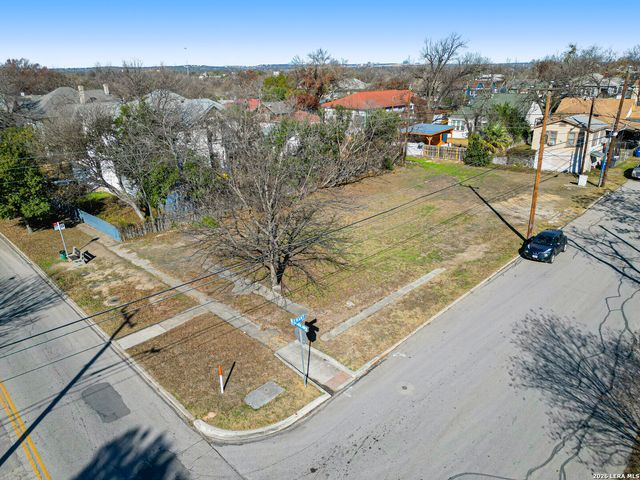 1003 W WOODLAWN AVE, San Antonio, TX 78201