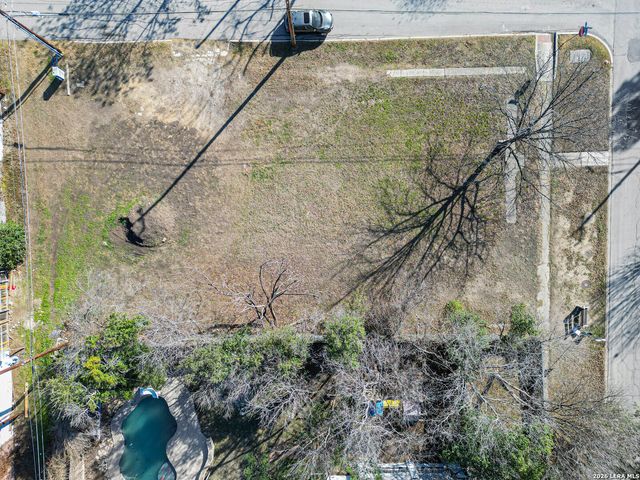 1003 W WOODLAWN AVE, San Antonio, TX 78201