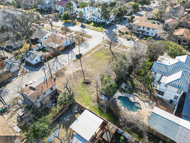 1003 W WOODLAWN AVE, San Antonio, TX 78201