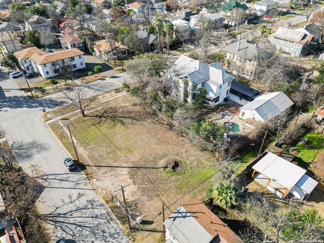 1003 W WOODLAWN AVE, San Antonio, TX 78201