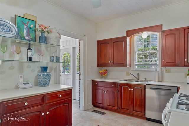 429 Unadilla Street, Shreveport, LA 71106