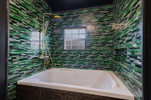 196 Wady Loop, Gladewater, TX 75647