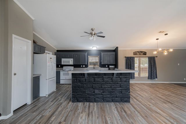 196 Wady Loop, Gladewater, TX 75647