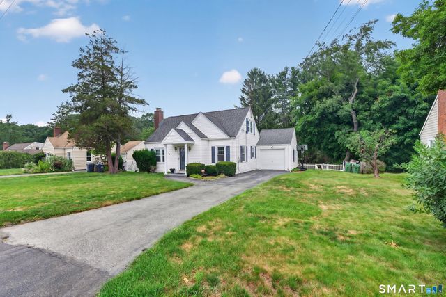 27 Wilson Avenue, Trumbull, CT 06611