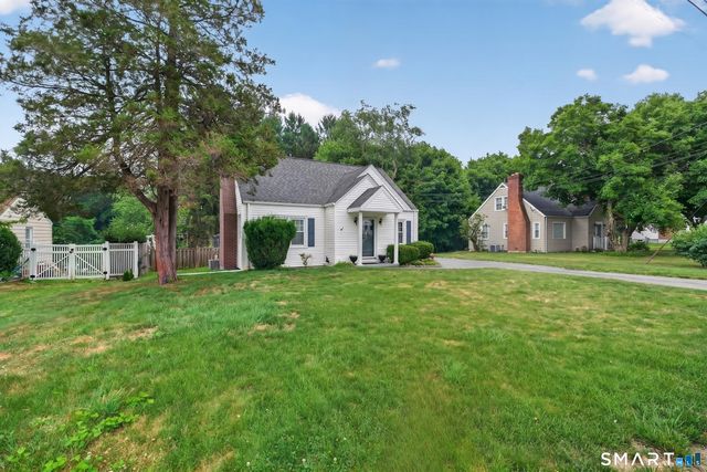 27 Wilson Avenue, Trumbull, CT 06611