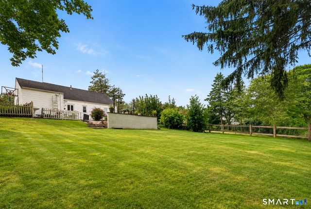 27 Wilson Avenue, Trumbull, CT 06611