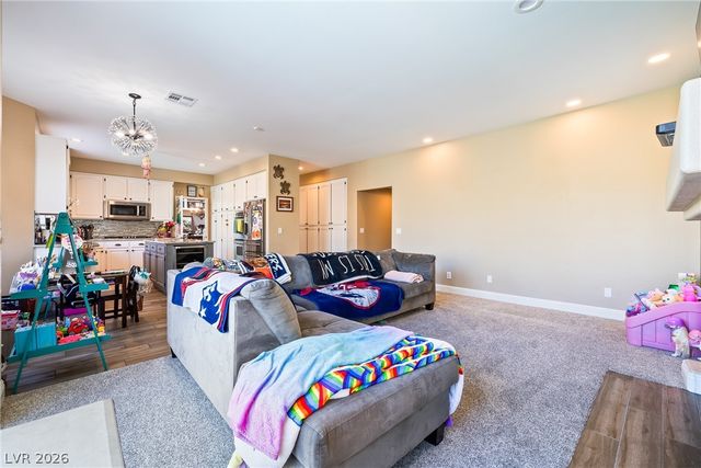 2504 Putting Green Drive, Henderson, NV 89074