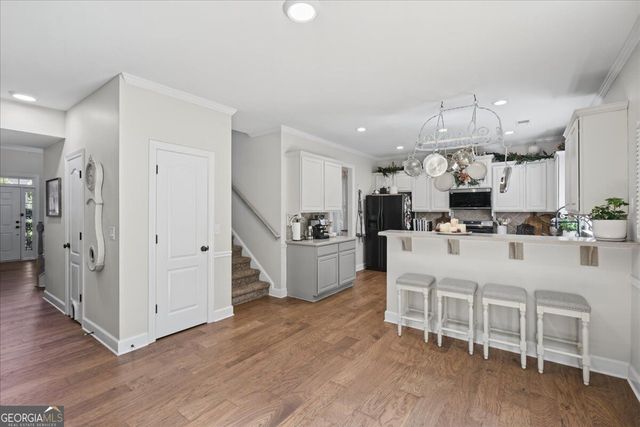 211 Woodview Lane, Woodstock, GA 30188