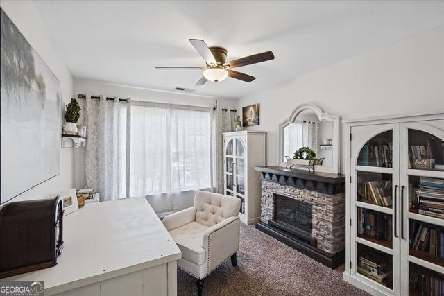 211 Woodview Lane, Woodstock, GA 30188