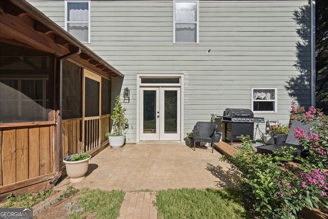 211 Woodview Lane, Woodstock, GA 30188