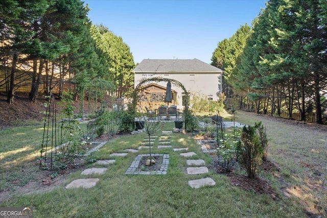 211 Woodview Lane, Woodstock, GA 30188
