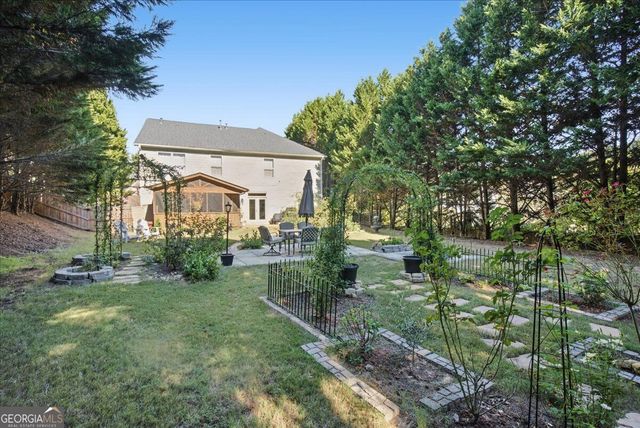 211 Woodview Lane, Woodstock, GA 30188