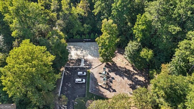 211 Woodview Lane, Woodstock, GA 30188