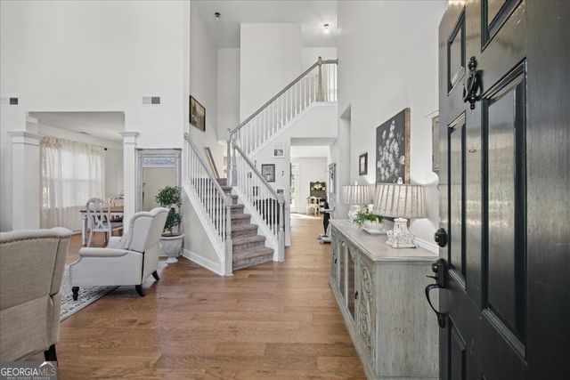 211 Woodview Lane, Woodstock, GA 30188