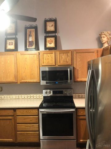 1047 Golfview Road, Middletown, OH 45042