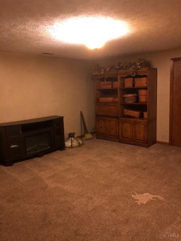 1047 Golfview Road, Middletown, OH 45042