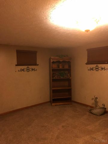 1047 Golfview Road, Middletown, OH 45042