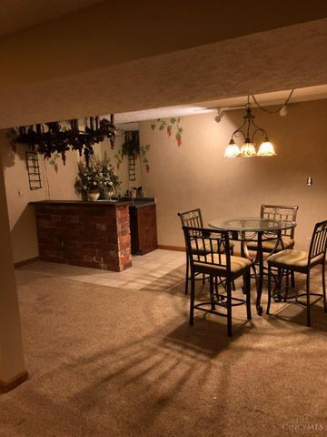 1047 Golfview Road, Middletown, OH 45042