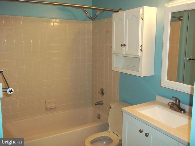 1203 RAVENS CREST EAST, Plainsboro, NJ 08536