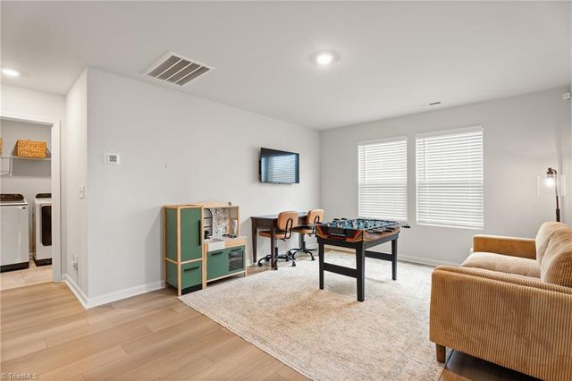 4261 Honeysuckle Vine Drive, Winston-salem, NC 27106