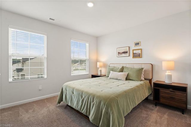 4261 Honeysuckle Vine Drive, Winston-salem, NC 27106