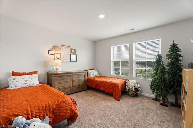 4261 Honeysuckle Vine Drive, Winston-salem, NC 27106