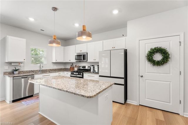 4261 Honeysuckle Vine Drive, Winston-salem, NC 27106