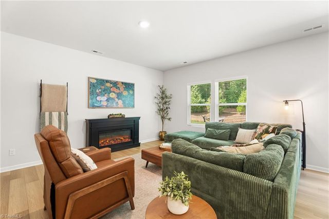 4261 Honeysuckle Vine Drive, Winston-salem, NC 27106