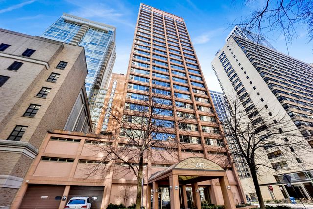 247 E CHESTNUT Street 1201, Chicago, IL 60611
