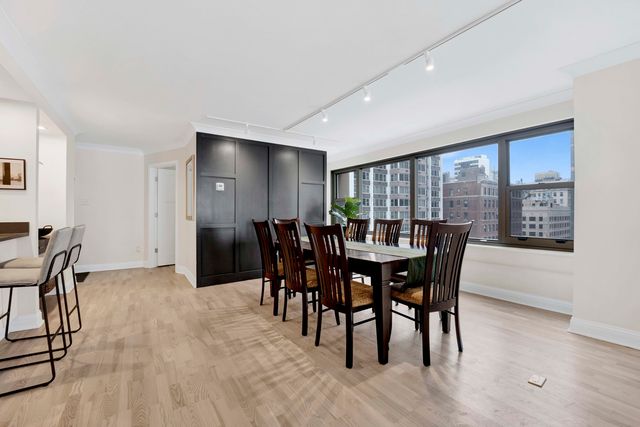 247 E CHESTNUT Street 1201, Chicago, IL 60611