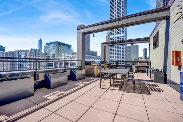 247 E CHESTNUT Street 1201, Chicago, IL 60611