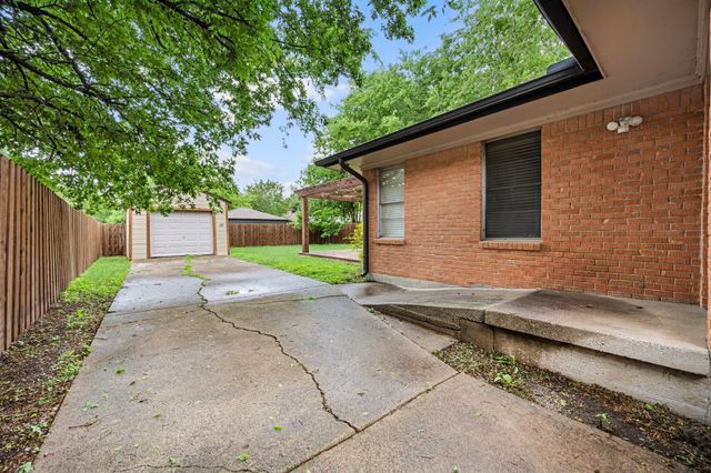 6644 Fisher Road, Dallas, TX 75214