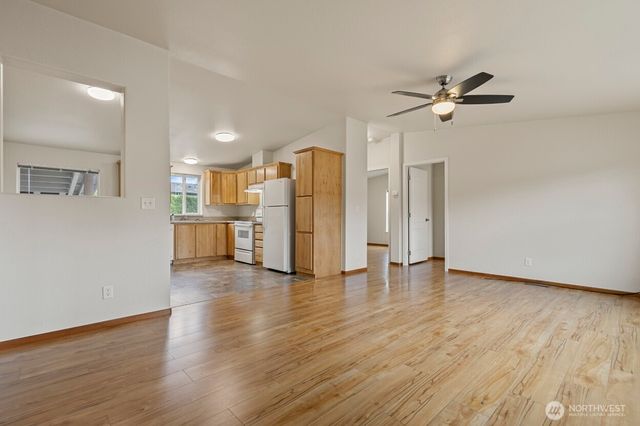 886 Carriage Court, Sedro Woolley, WA 98284