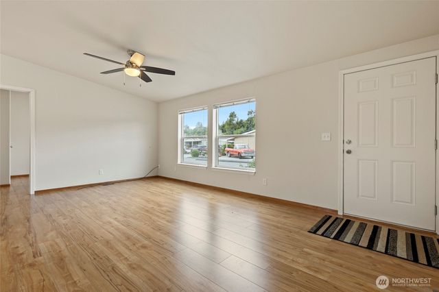 886 Carriage Court, Sedro Woolley, WA 98284