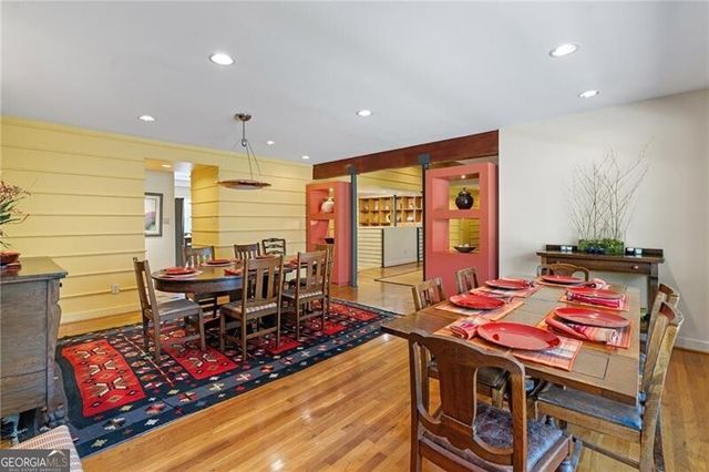 374 Londonberry Road, Atlanta, GA 30327