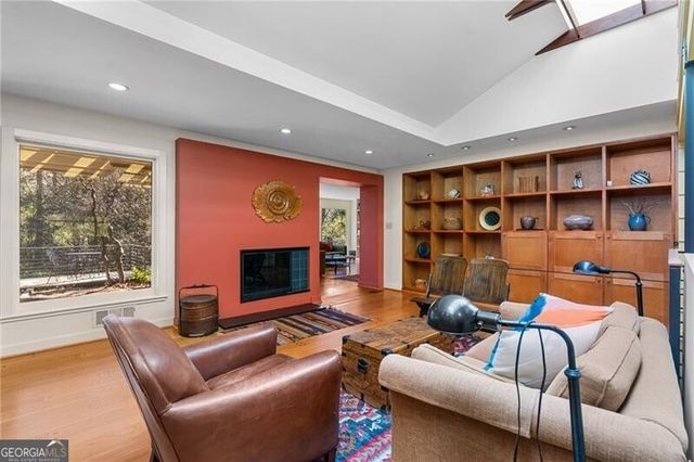 374 Londonberry Road, Atlanta, GA 30327